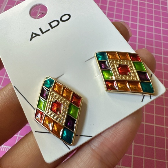 4pcs for $20 in my store ‼️Aldo earrings colorful multicolor diamond shape studs - Picture 2 of 3